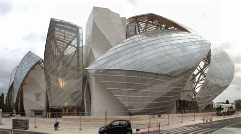 frank gehry buildings paris.